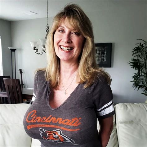 cocksuckers busty classic