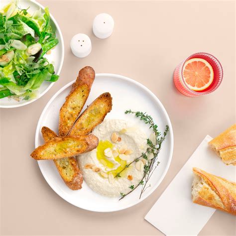 Coconuts Brunch Menu