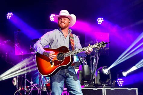 Cody Johnson performing live