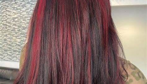 Coupe de cheveux couleur rouge et noir Coiffures populaires