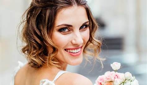 20 superbes coiffures de mariage pour les cheveux courts