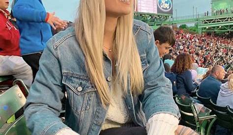 what to wear to a cold weather cubs baseball game Casual chic