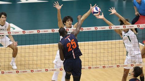 ‘Iolani alum Cole Hogland happy at home in the Hawaii men’s volleyball