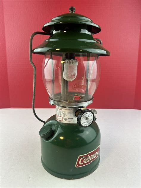 1965 MODEL 200 COLEMAN LANTERN