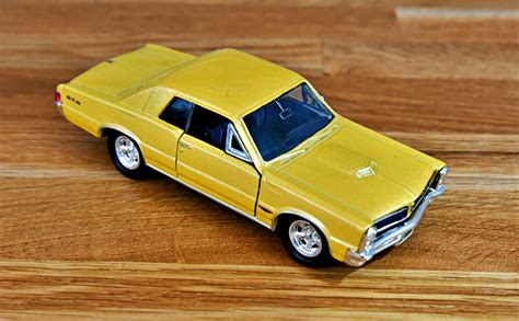 collectable diecast cars uk
