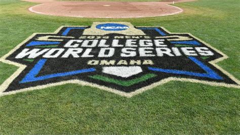 college world series 2018 game 2 9th inning