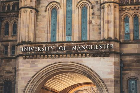 colleges in manchester england