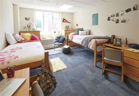 colleges in with dorms