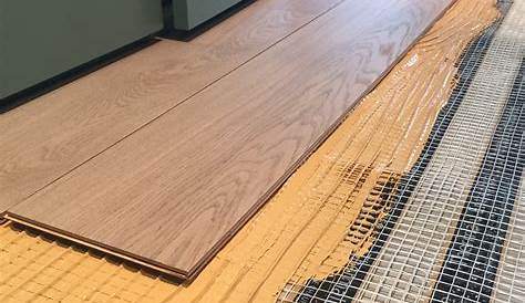 Coller Parquet Sur Carrelage Chauffant Du Une Chape Fluide En Ciment