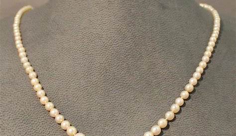Collier de perles fines composé d’un rang de quarantesix