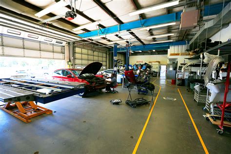 collision and repair shop