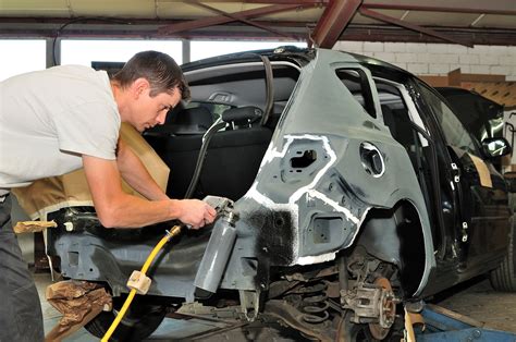 collision body repair shops