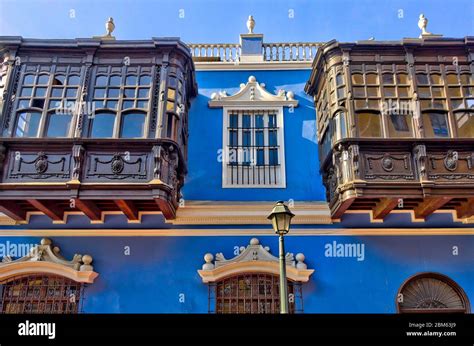 Colonial architecture in Lima