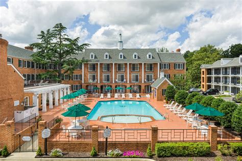 colonial williamsburg hotels and resorts
