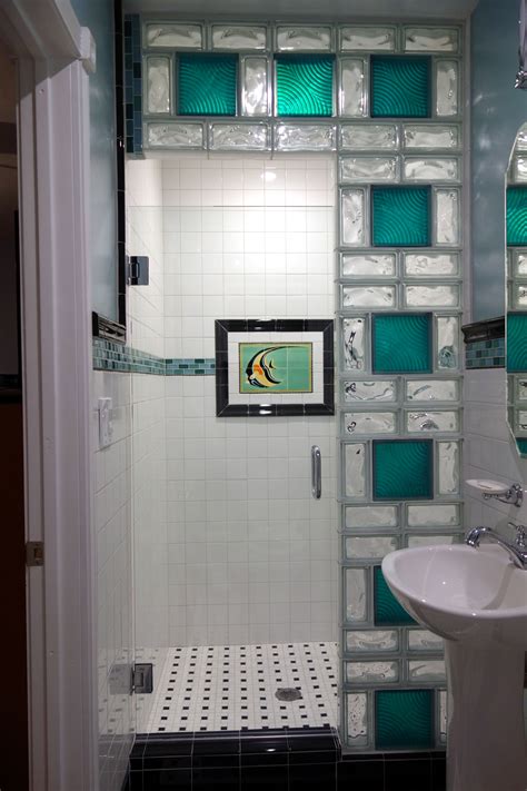 25 Bright And Cool Color Block Ideas For Bathrooms DigsDigs