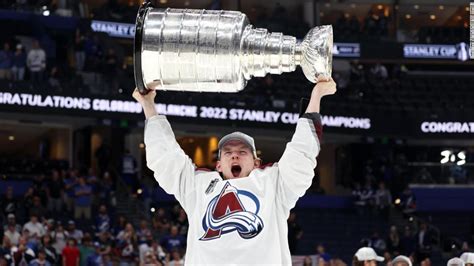 colorado avalanche first stanley cup