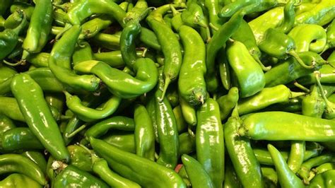 colorado vs new mexico green chile