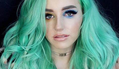 Cheveux verts Pastel green hair, Turquoise hair, Mint