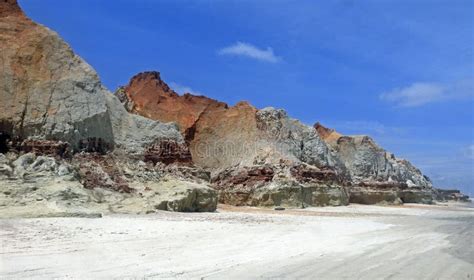 colored sand Morro Branco