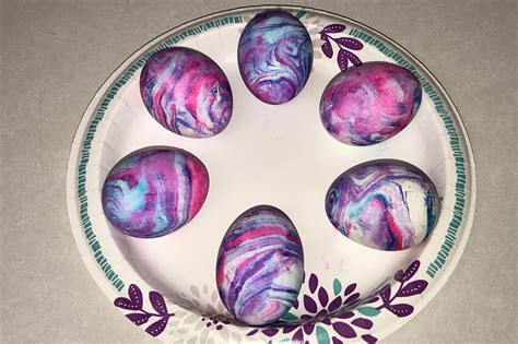 How to Make Cool Whip Marbled Easter Eggs