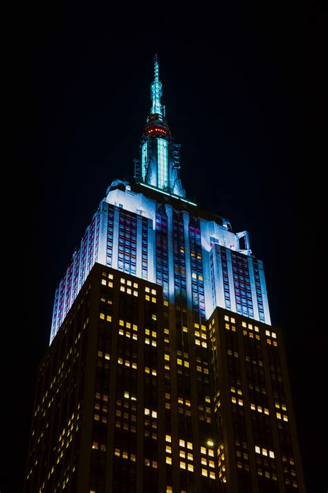 colors of empire state building