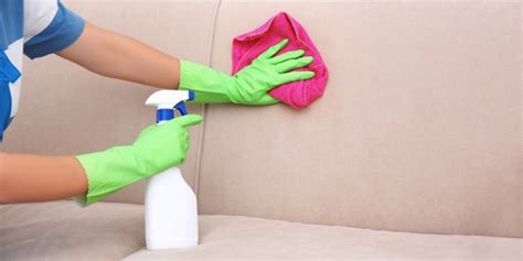 Come Pulire Divano In Alcantara Non Sfoderabile