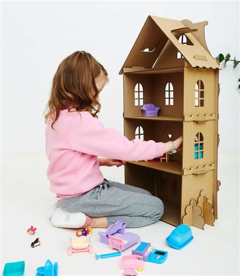 comment construire une maison de poupée en carton