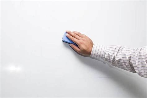 Comment bien nettoyer un tableau blanc