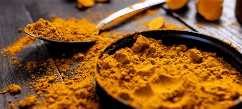 Curcuma frais ou version poudre, comment utiliser et consommer l’épice ? Bienfaits, Danger