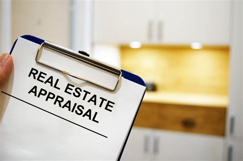 commercial real estate appraiser