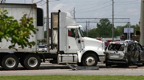 commercial trucking accident lawsuit