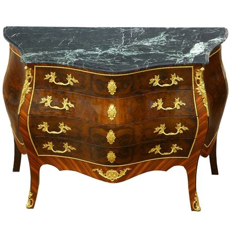 Understated Elegance: The Commode Louis Xv