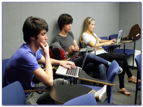 Community College Online Summer Course: A Convenient Option For Learning
