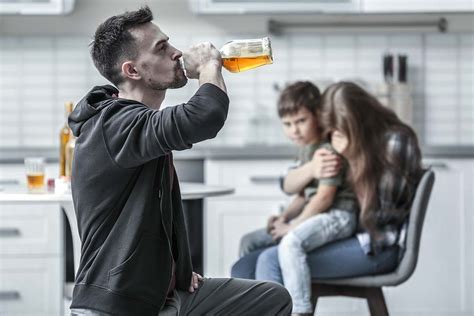 como afecta el alcohol en la familia