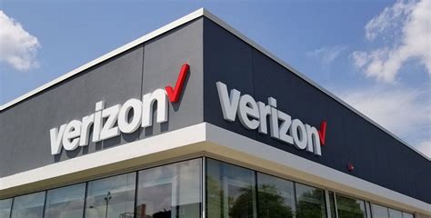 New Verizon store opens in West City