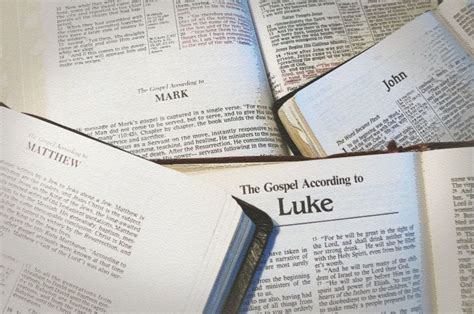 comparing the gospels matthew mark luke and john