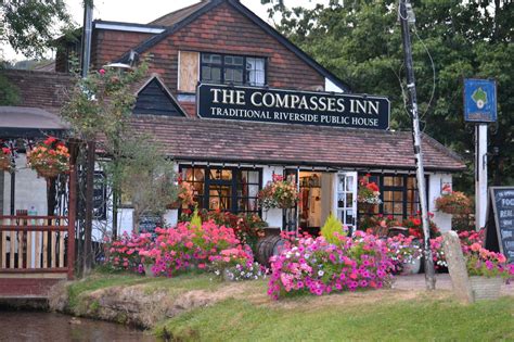 Compasses Gomshall