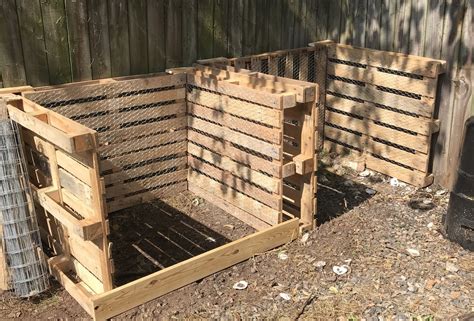 Compost Bin From A Pallet