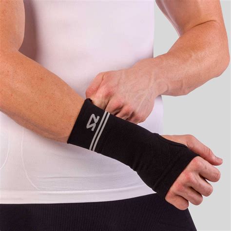 compression sleeve hand