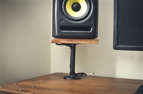 computer desk speaker mounts