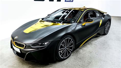 Bmw I8 Black And Gold