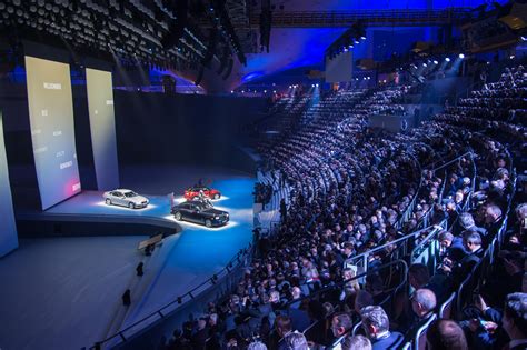 Bmw Vision Next 100 Video