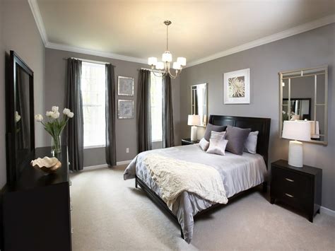Gray Bedroom With Black Furniture