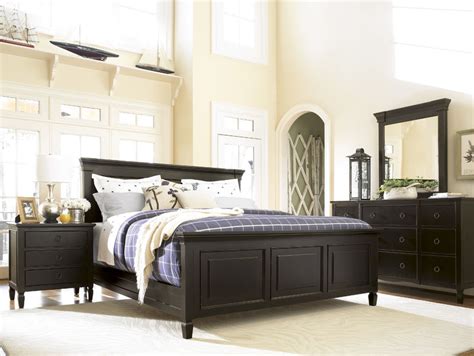 Universal Furniture Summer Hill Bedroom Set