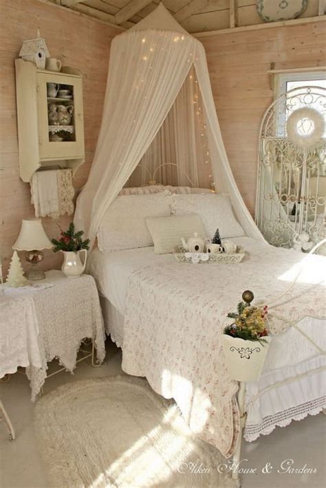 White Shabby Chic Bedroom Furniture