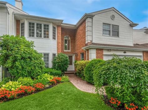 Condos In Commack Ny