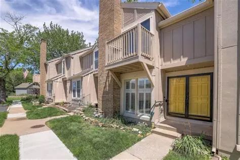 Condos In Lenexa
