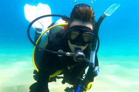 confident scuba diver