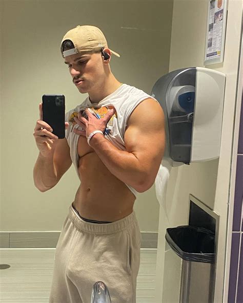 Frieren Mcloughlin 03 VIP Gallery: Exclusive 2026 Access