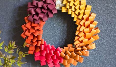 Construction Paper Wreath Directions Mickey s Christmas Decorations,